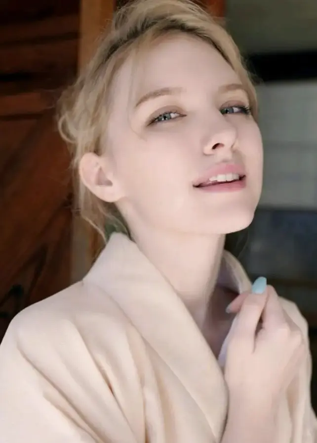 《麦乐迪马克斯Melody Marks女》<br />
《Melody Marks女》<br />
《Melody Marks》相关资源图片