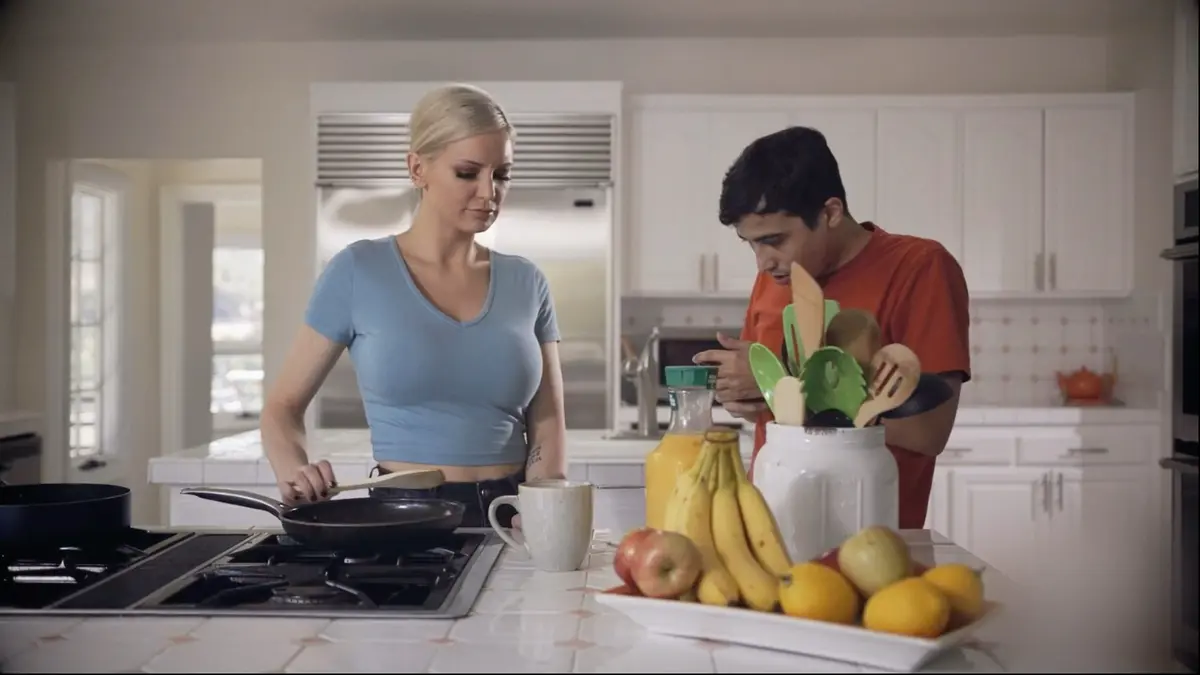 《Kenzie Taylor》相关资源图片