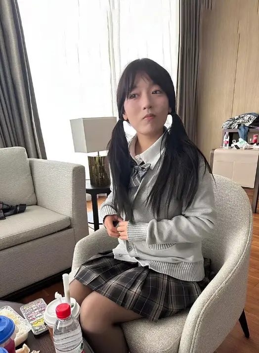 《马鞍山学院冯欣果》<br />
《豪门书法1v4》相关资源图片