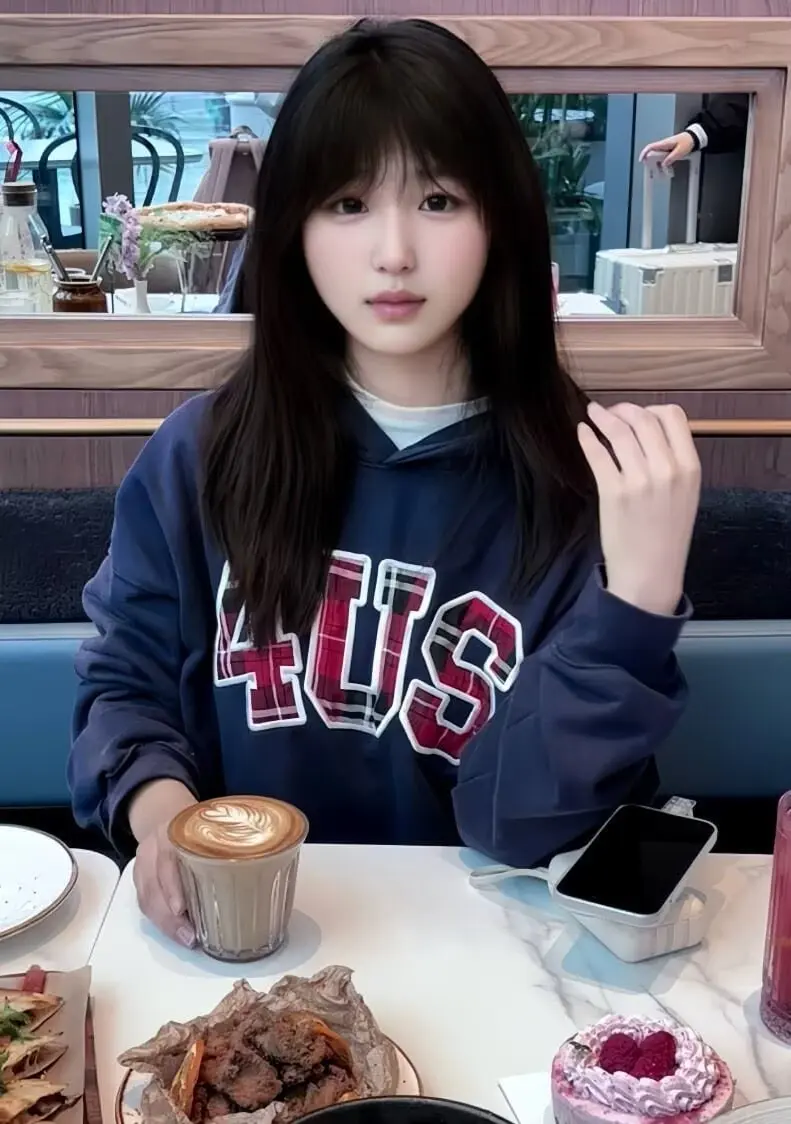 《starluck李林恩》<br />
《李林恩》相关资源图片