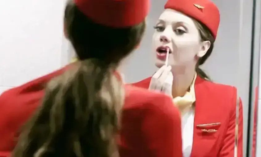 《法国空姐》相关资源图片