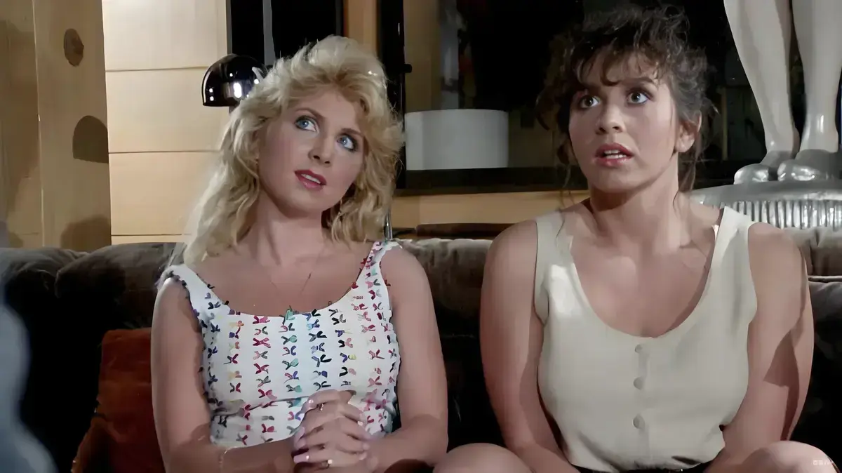 《美丽小蜜桃》相关资源图片