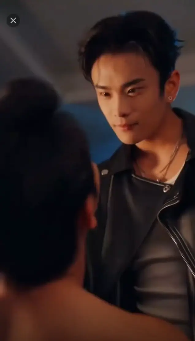 《诱他失控》相关资源图片