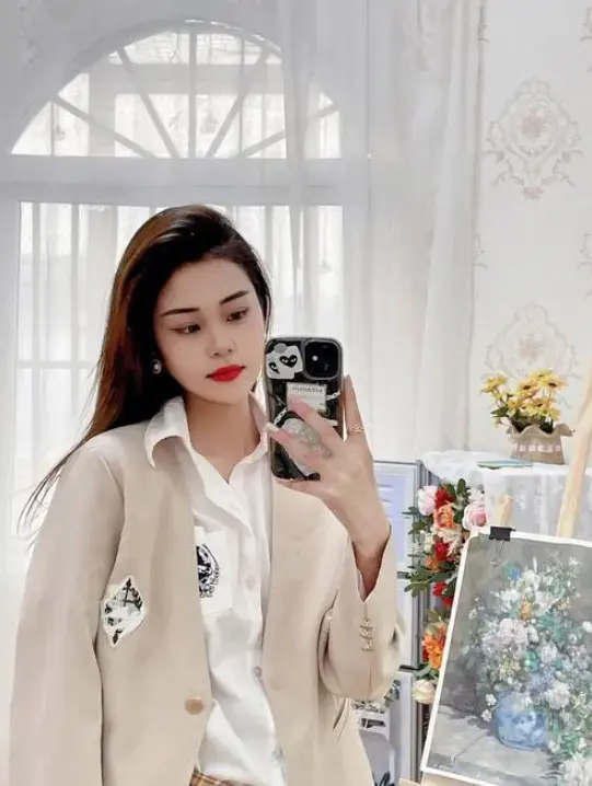 《徐婉》相关资源图片