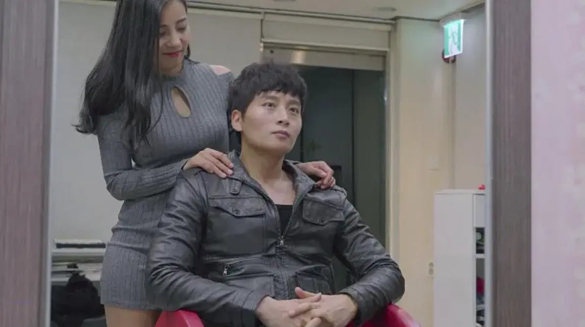 《美容院的特别服务》相关资源图片