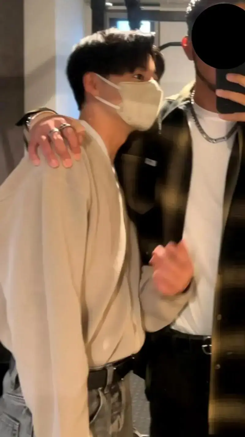 《花臂夫妇》<br />
《花臂老师》<br />
《花臂凉太》相关资源图片